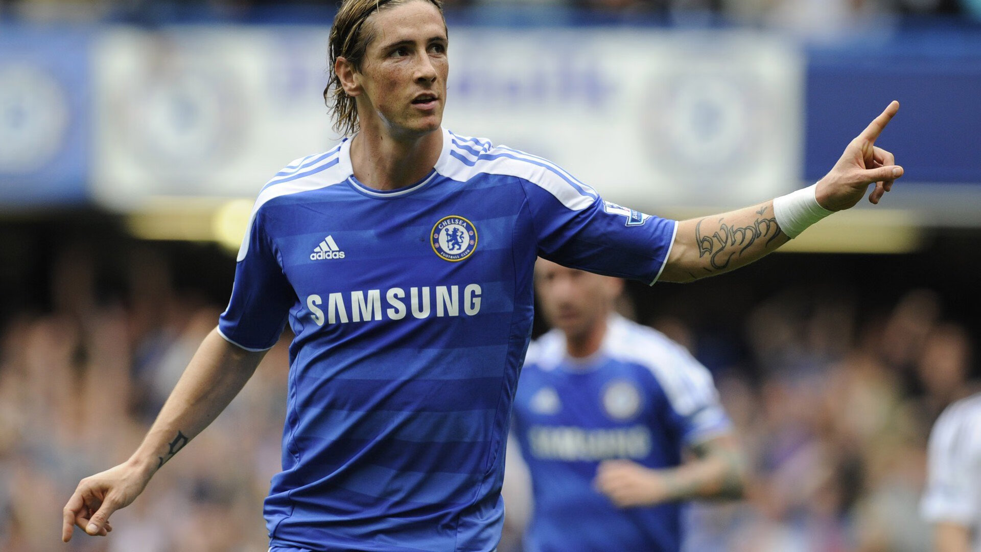 曼联更衣室曝光新季装修风格清新，曼联更衣室曝光新季装修风格清新视频